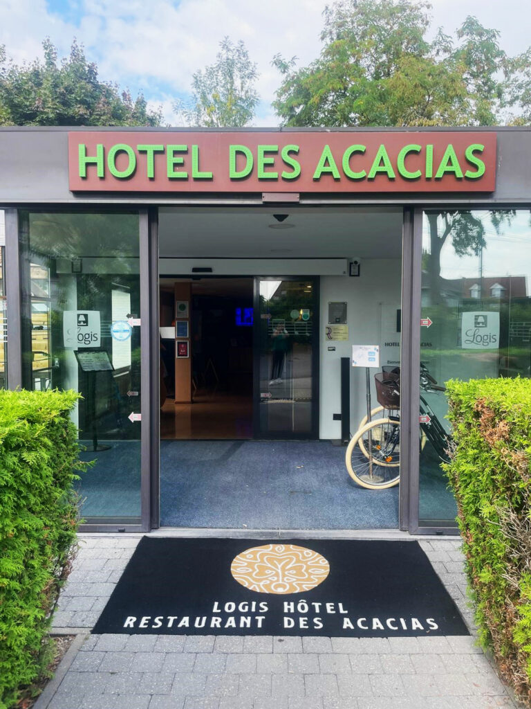 Photo-entrée Entrée - Hôtel Restaurant des Acacias